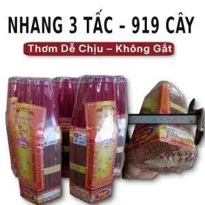 Nhang Bo Vàng Lùn 919 cây – dòng nhang thơm nhiều người dùng với mùi Đàn hương đầm dịu, ít khói, sạch trần nhà. Phù hợp dùng hàng ngày cho gia đình, chung cư, nhà trần thấp. Bó đại siêu tiết kiệm, an toàn và dễ chịu khi sử dụng.