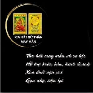 Kim bài Nữ thần may mắn nhỏ gọn để bóp ví, điện thoại. Giúp thu hút may mắn, hỗ trợ công việc hanh thông, buôn bán thuận lợi và xua xui xẻo.