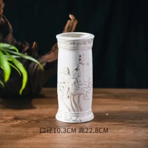 Ống đựng nhang gốm sứ bạch ngọc hoa sen nổi giúp bảo quản nhang gọn gàng, tăng tính trang nghiêm cho không gian thờ cúng và bàn thờ gia tiên.