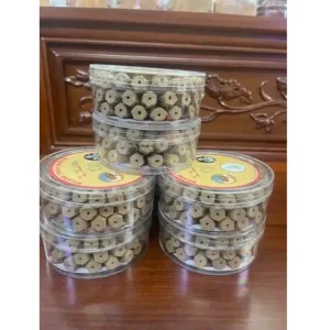 Nhang nụ trầm hương hộp 65 viên, hương thơm dịu nhẹ, thích hợp sử dụng cùng lư xông trầm để tạo không gian thư giãn và thanh tịnh. Tham khảo thông tin và giá bán từ nhà cung cấp.