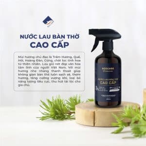 Nước lau bàn thờ Ecocare 300ml kết hợp Trầm Hương, Quế và Nano Bạc giúp tẩy uế, làm sạch bụi bẩn, sáng bóng bát hương lư đồng và mang lại không gian trang nghiêm.