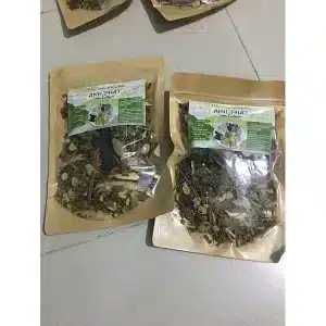 Thảo dược xông nhà LYNUSAN giúp thanh lọc không khí, tẩy uế không gian, mang lại vượng khí cho gia đình. Sản phẩm thiên nhiên, hỗ trợ đổi trả 30 ngày.